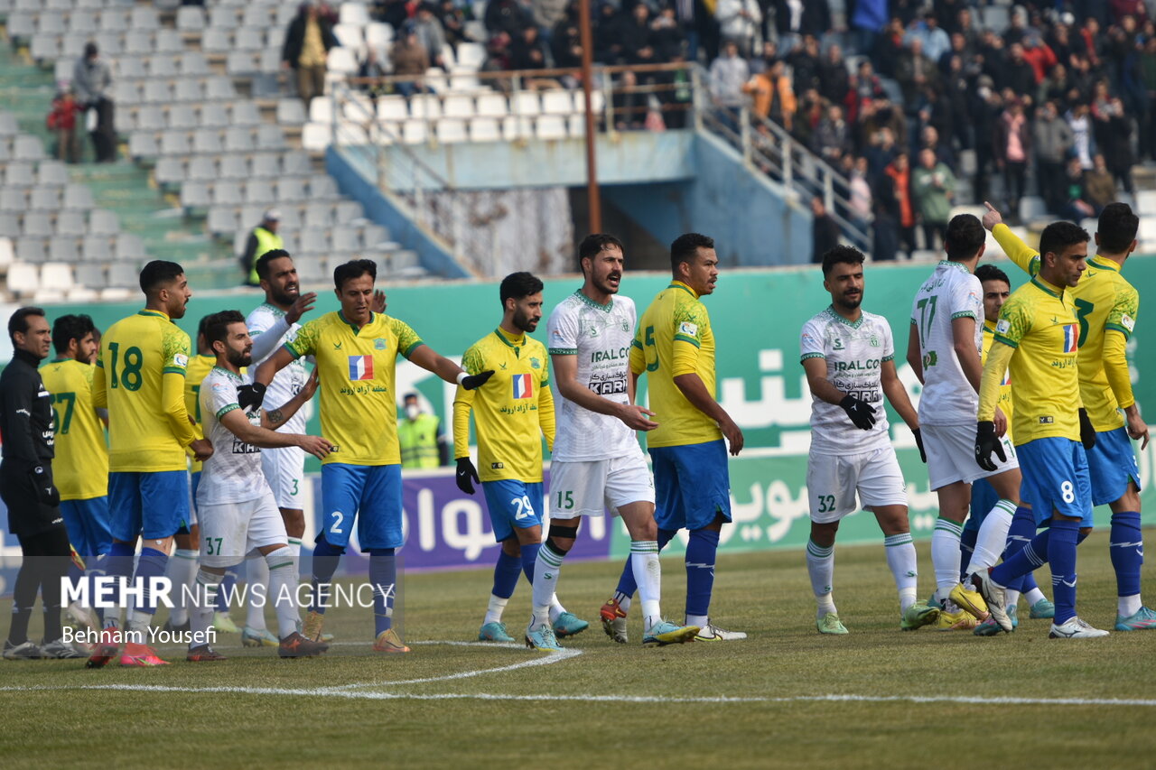 خون به رگهای صنعت نفت برگشت/ آبادانی ها در حال فرار از خطرسقوط