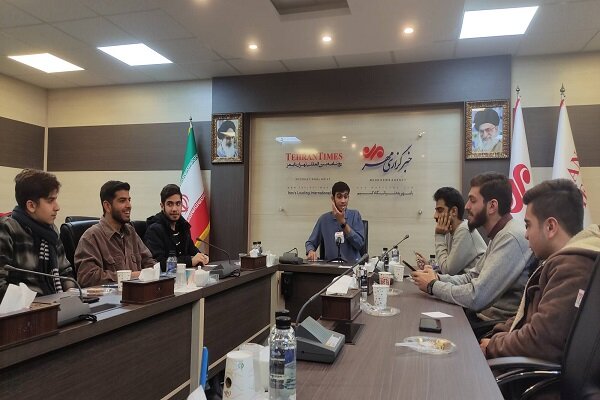 دانش آموزان اتحادیه انجمنهای اسلامی باید افسران جنگ نرم
باشند