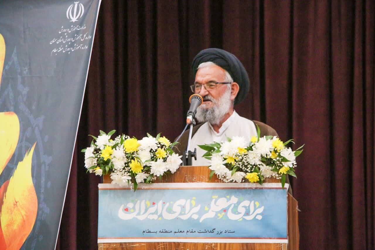 دانش آموزان در تیررس تهاجم فرهنگی؛ معلمان امانت‌دار سرمایه‌ها باشند