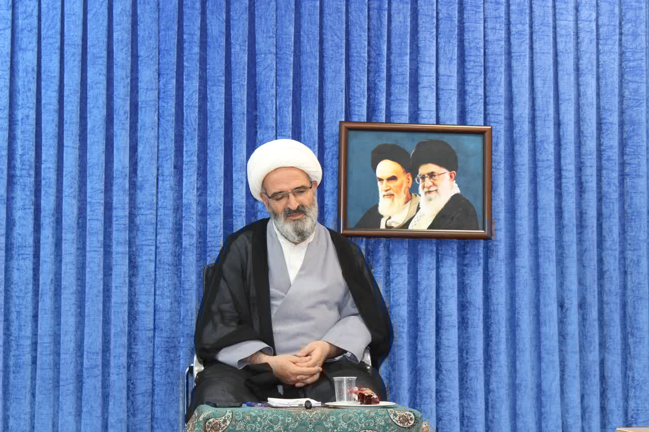 دانش آموزان معتمدان جامعه و مسئولین