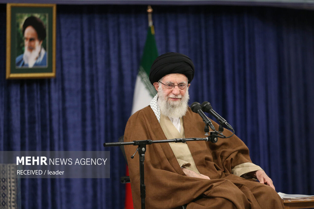 دانشآموزان در آستانه ۱۳ آبان با رهبر انقلاب اسلامی دیدارمیکنند