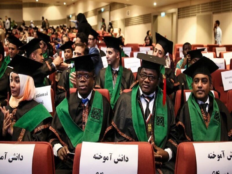 دانشجویان خارجی در سال تحصیلی جدید کارنامه سلامت جسمانی دریافت می کنند
