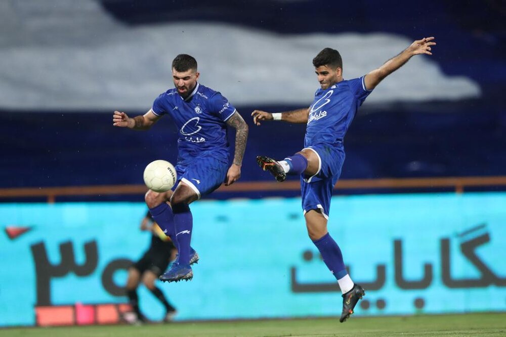دانشگر در استقلال ماندنی شد