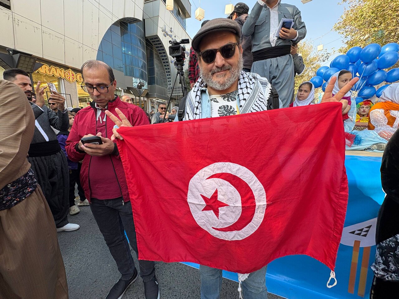 داور تونسی:تئاترخیابانی مریوان زمینه‌ساز تعامل فرهنگی ایران و تونس است