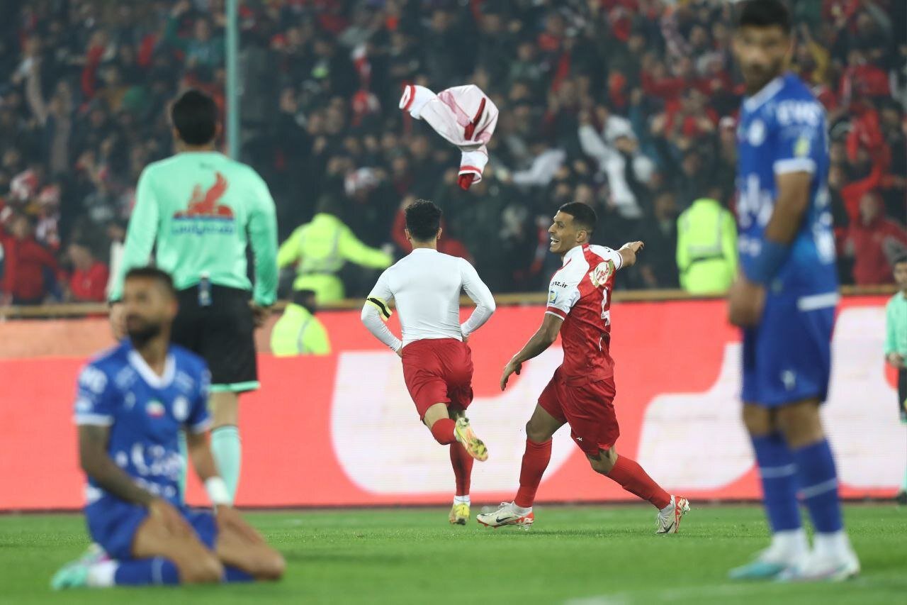 داور دیدار استقلال و پرسپولیس ۳بار درخواست داوران عراقی رارد کرد