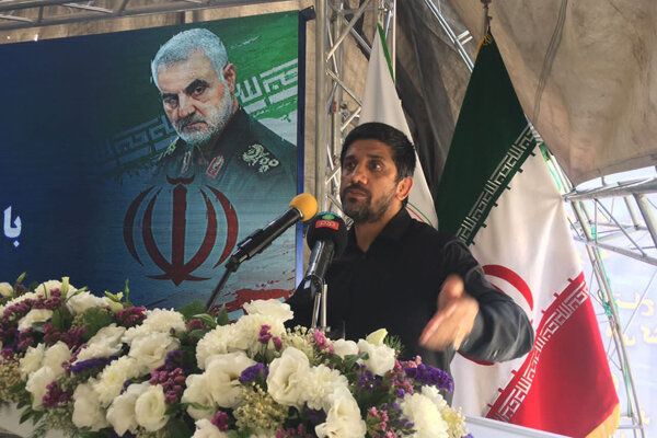 دبیر: با وجود این شهید گمنام مشکلات خودش حل می‌شود