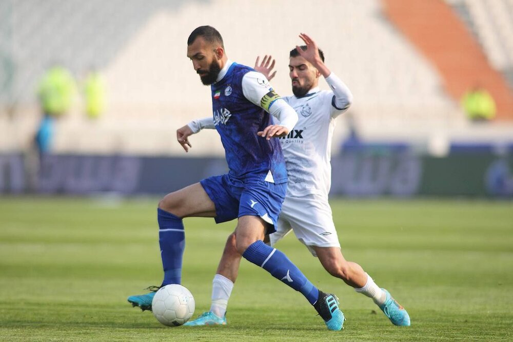 در استقلال افتضاح بار آمده است/ نگفتم پول نگیرم بازی نمی‌کنم