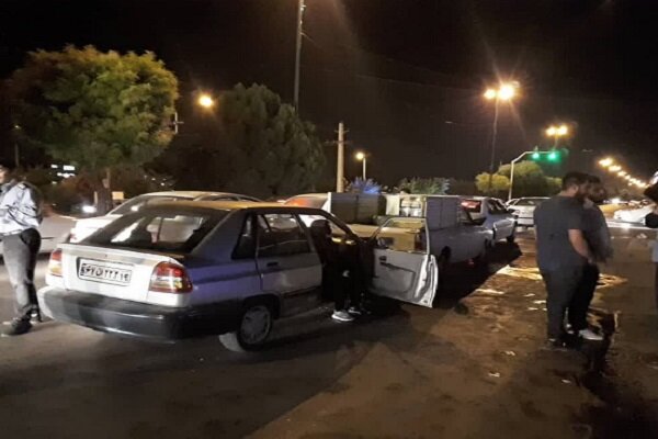 در تصادفات خسارتی خودروها را کنار بکشید