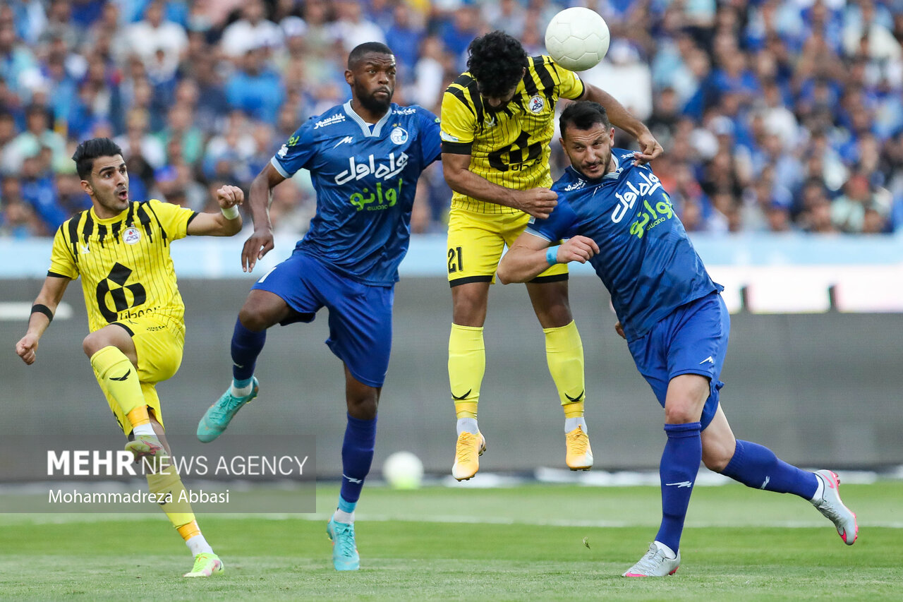 در تیم ملی دو قطبی ایجاد نکنند/ زمان خوبی برای جدایی فرهاد نیست