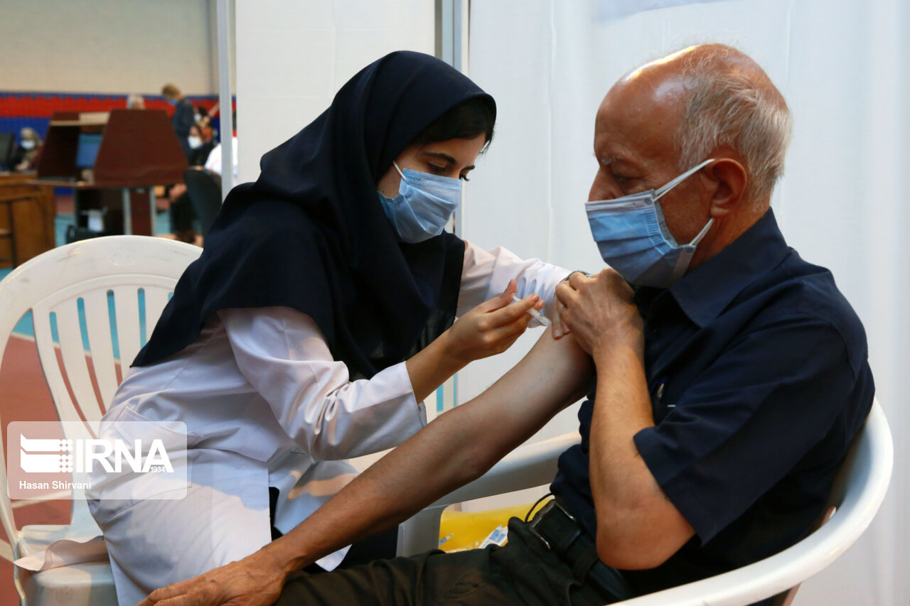 در شرایط خوب کرونا هستیم/۳۰ درصد مردم دز سوم واکسن کرونا را زدند