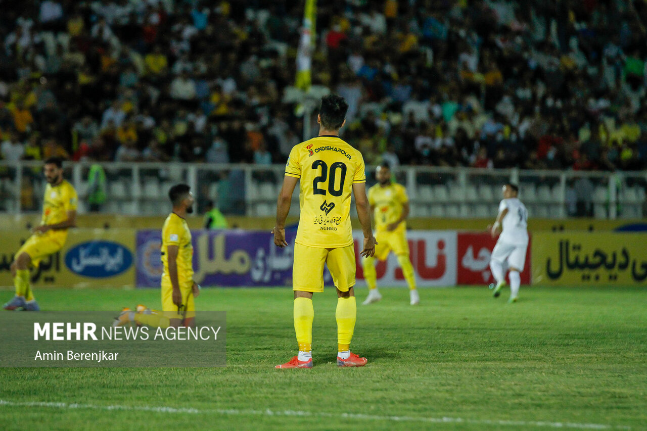 دربی اصفهان برنده نداشت/ توقف سپاهان برابر ذوبآهن به سود مدعیان