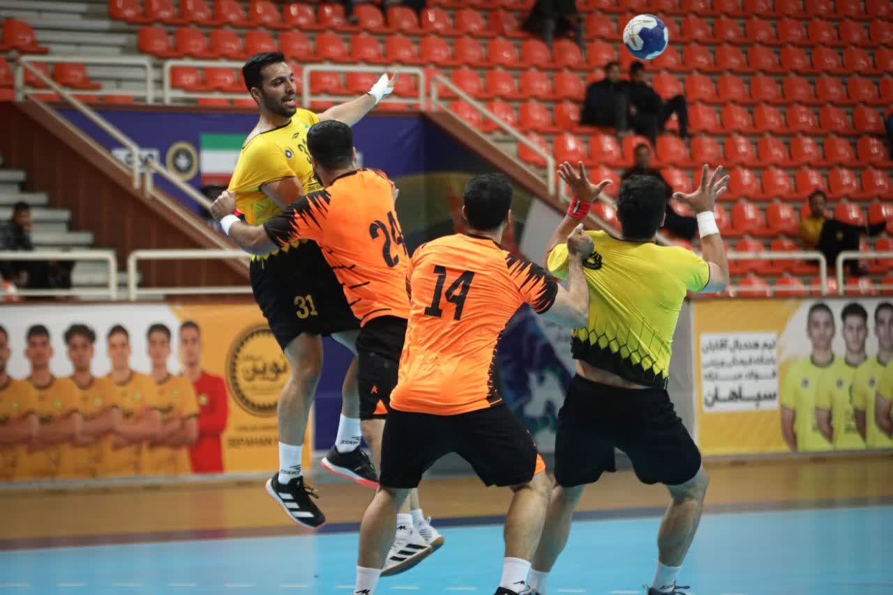 دربی اصفهان و میزبانی مسیها از نفت و گاز در هفته هشتم لیگ هندبال