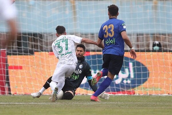 دروازه استقلال هنوز در تهران باز نشده/ سه گل خورده در شهرستان