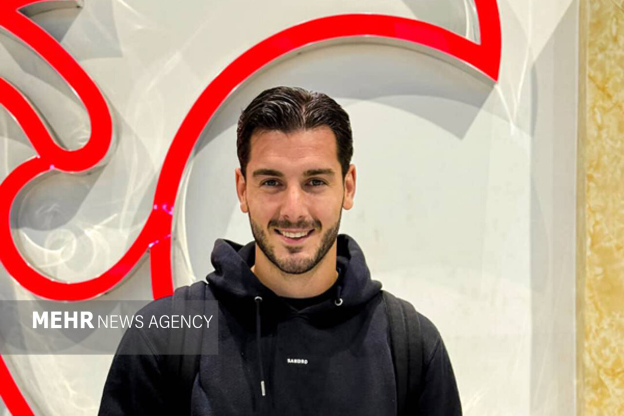 دروازه‌بان سوئدی رسما به تراکتور پیوست