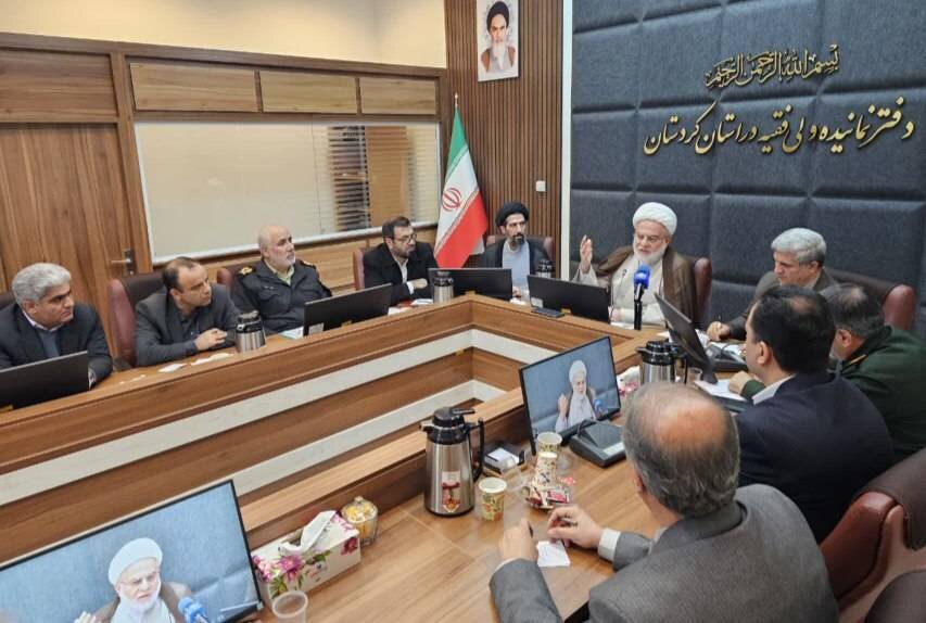 دریایی: دشمن با جنگ نرم و فشار اقتصادی به دنبال تضعیف اتحاد ایران است