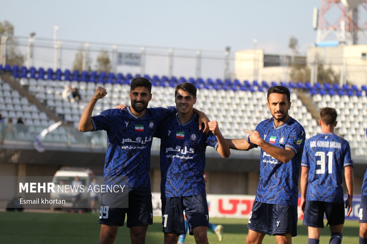 دست پُر «اوزونیدیس» در نبود مهاجم تاثیرگذار برای دیدار باملوان