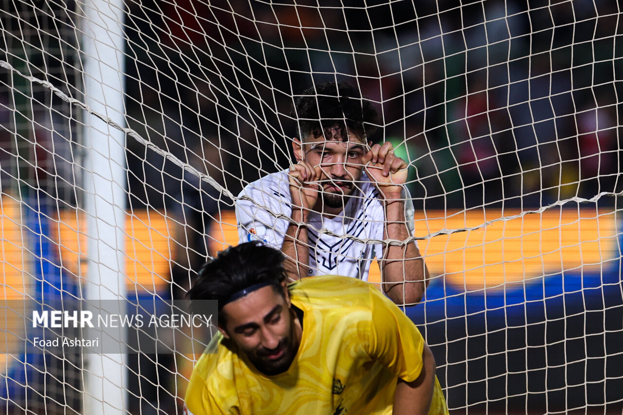 دستکش های یک ملوان مانع از برد حیاتی گاندوها در اصفهان