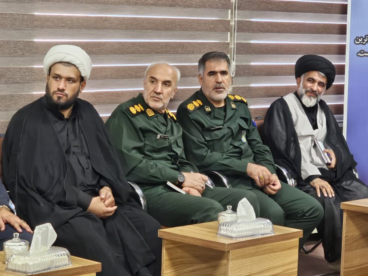 دستگاه‌های فرهنگی برای ترویج فرهنگ ایثار و شهادت تلاش کنند