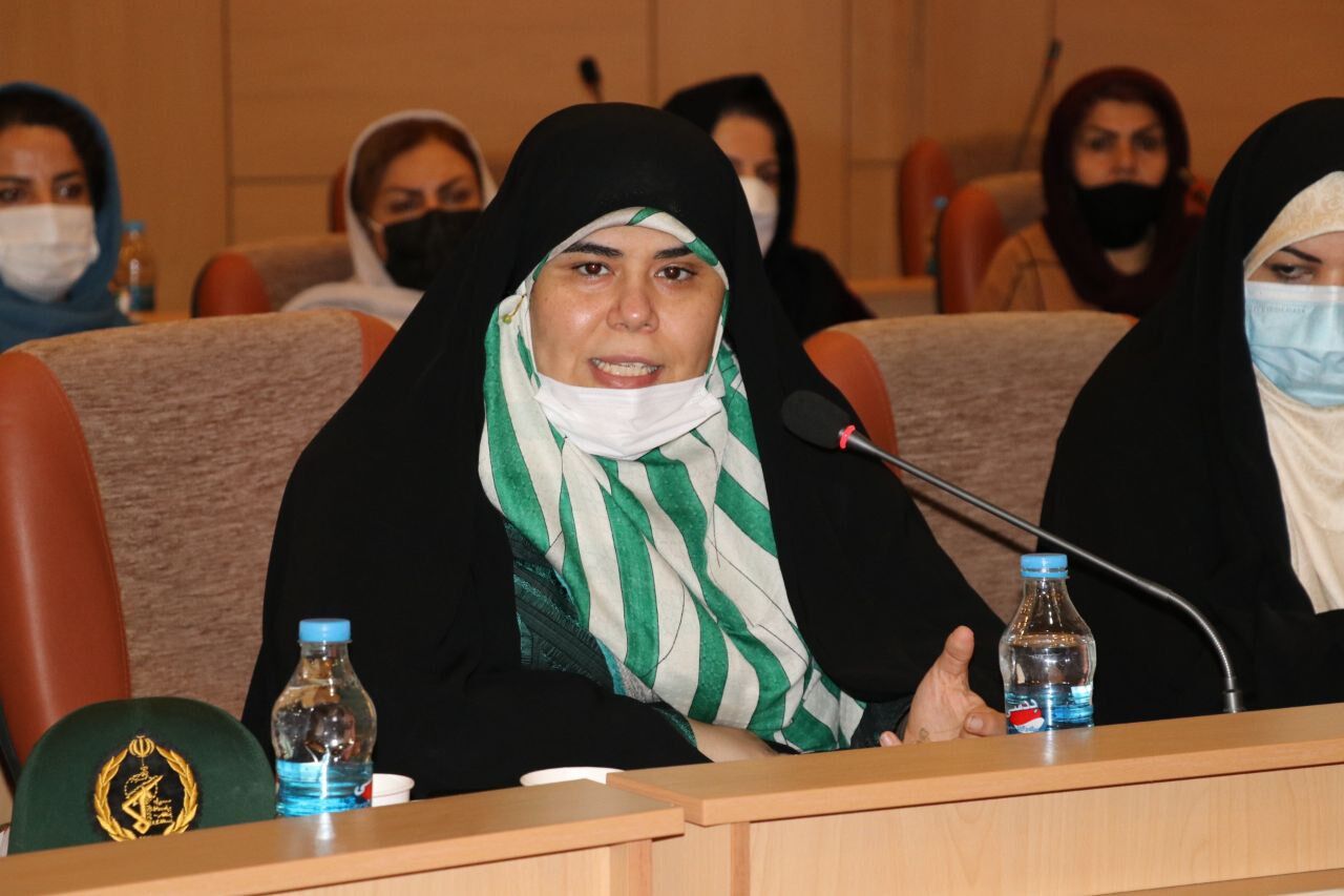 دستگاههای اجرایی از فعالیتهای مدنی بانوان حمایت کنند