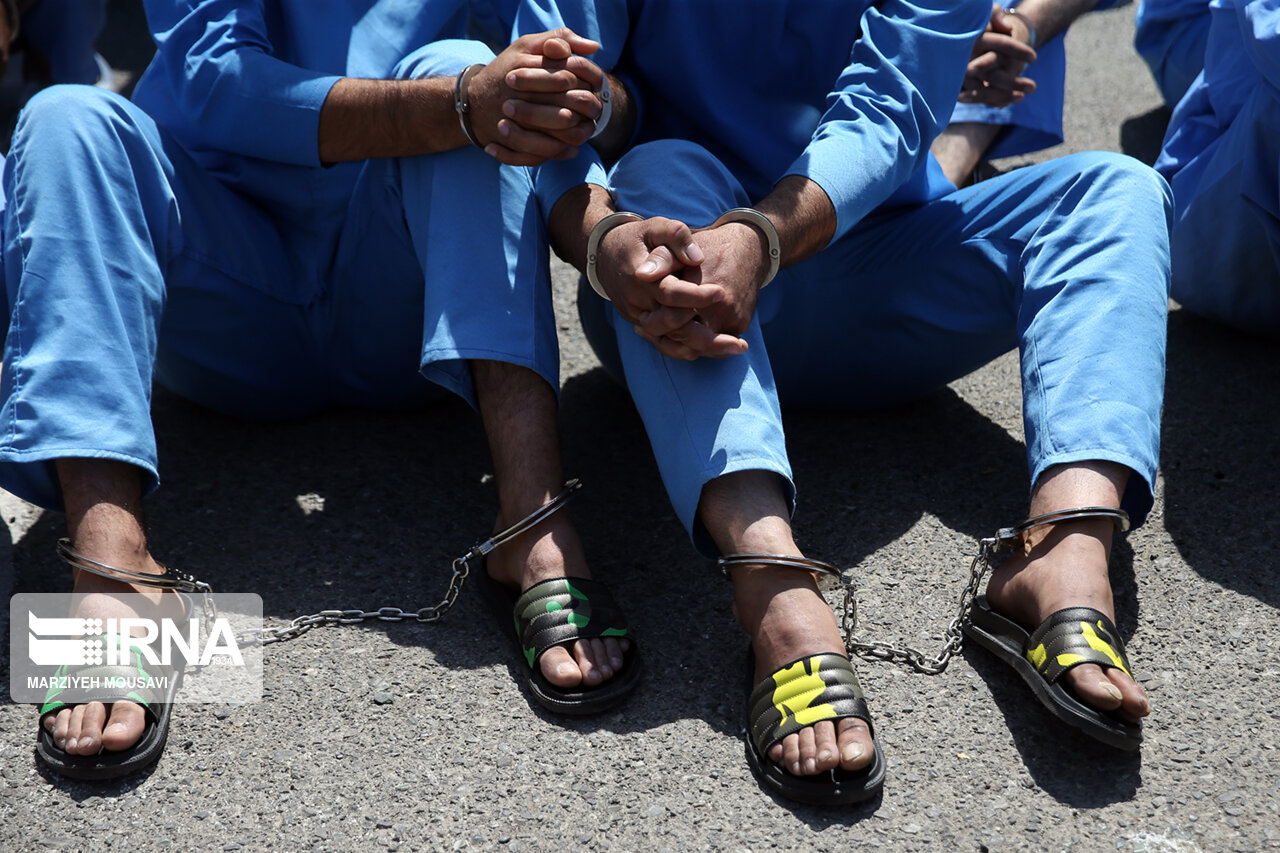 دستگیری عامل آدم‌ربایی در غرب تهران/سارق موتورسیکلت با اسلحه قلابی دستگیر شد