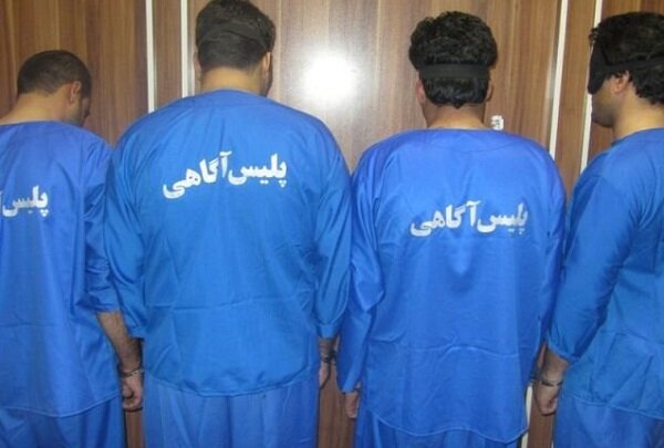 دستگیری ۴ سارق/ اعتراف به ۲۰ فقره سرقت منزل