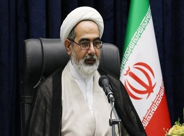 دشمن به دنبال استفاده از ترفند جدایی ارتش و سپاه است