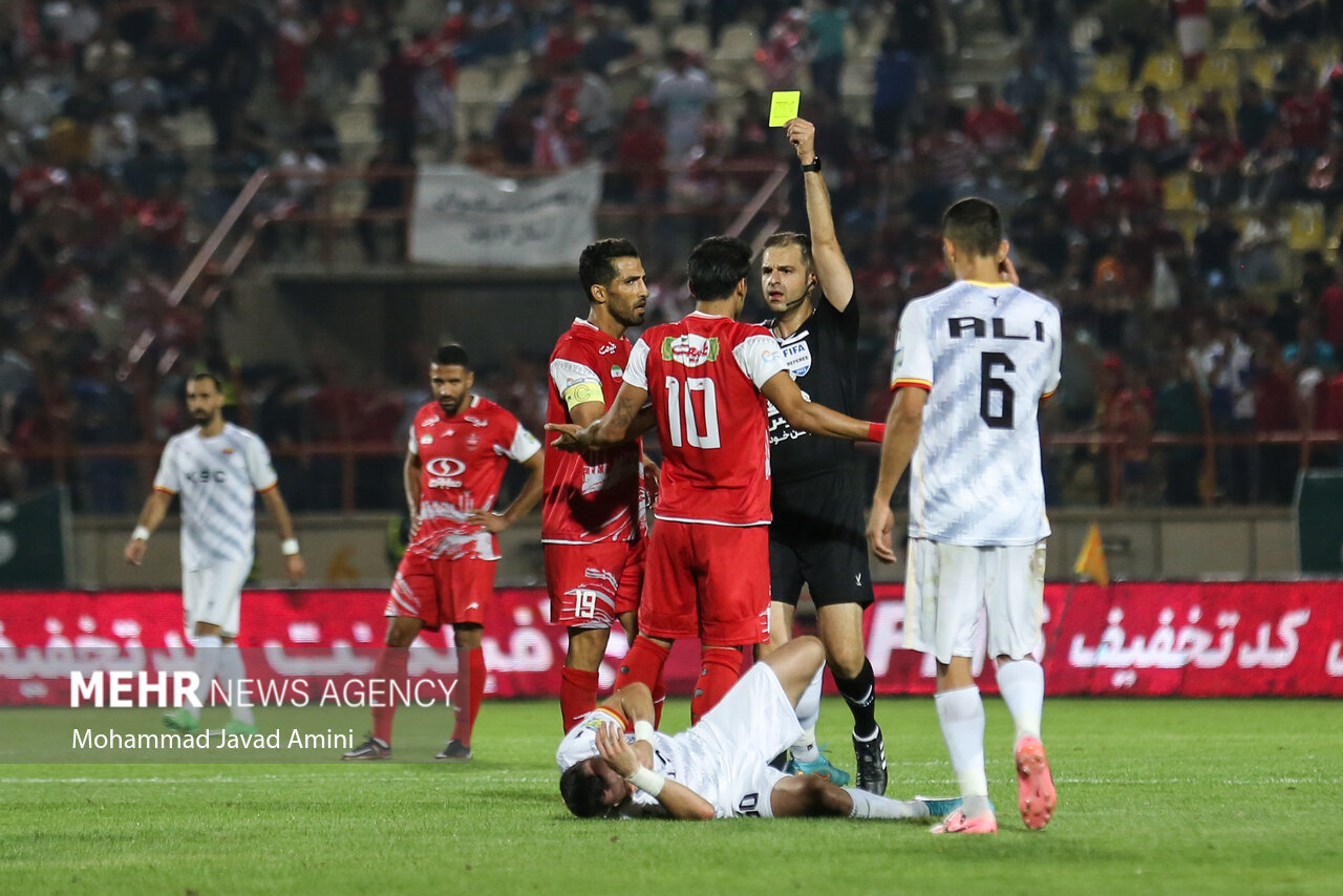 دعوت از دو بازیکن استقلال و پرسپولیس و گل محمدی به کمیته
انضباطی