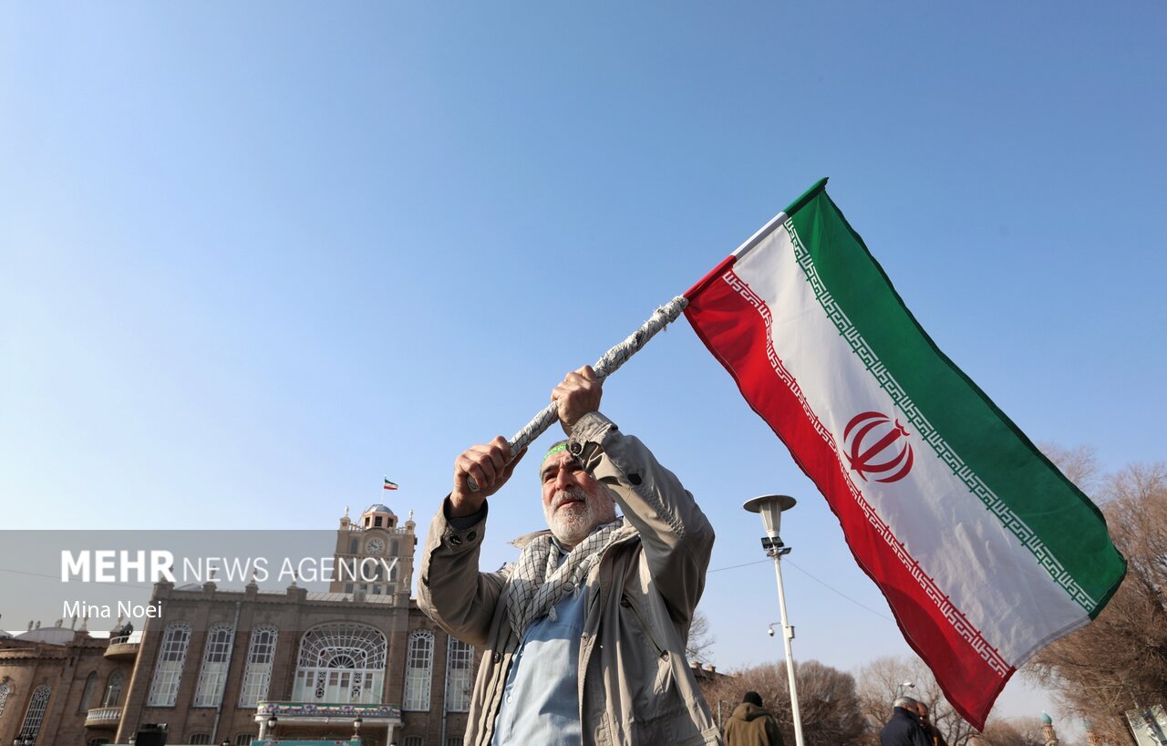 دعوت از مرزنشینان آذربایجان غربی برای حضور در راهپیمایی ۲۲ بهمن