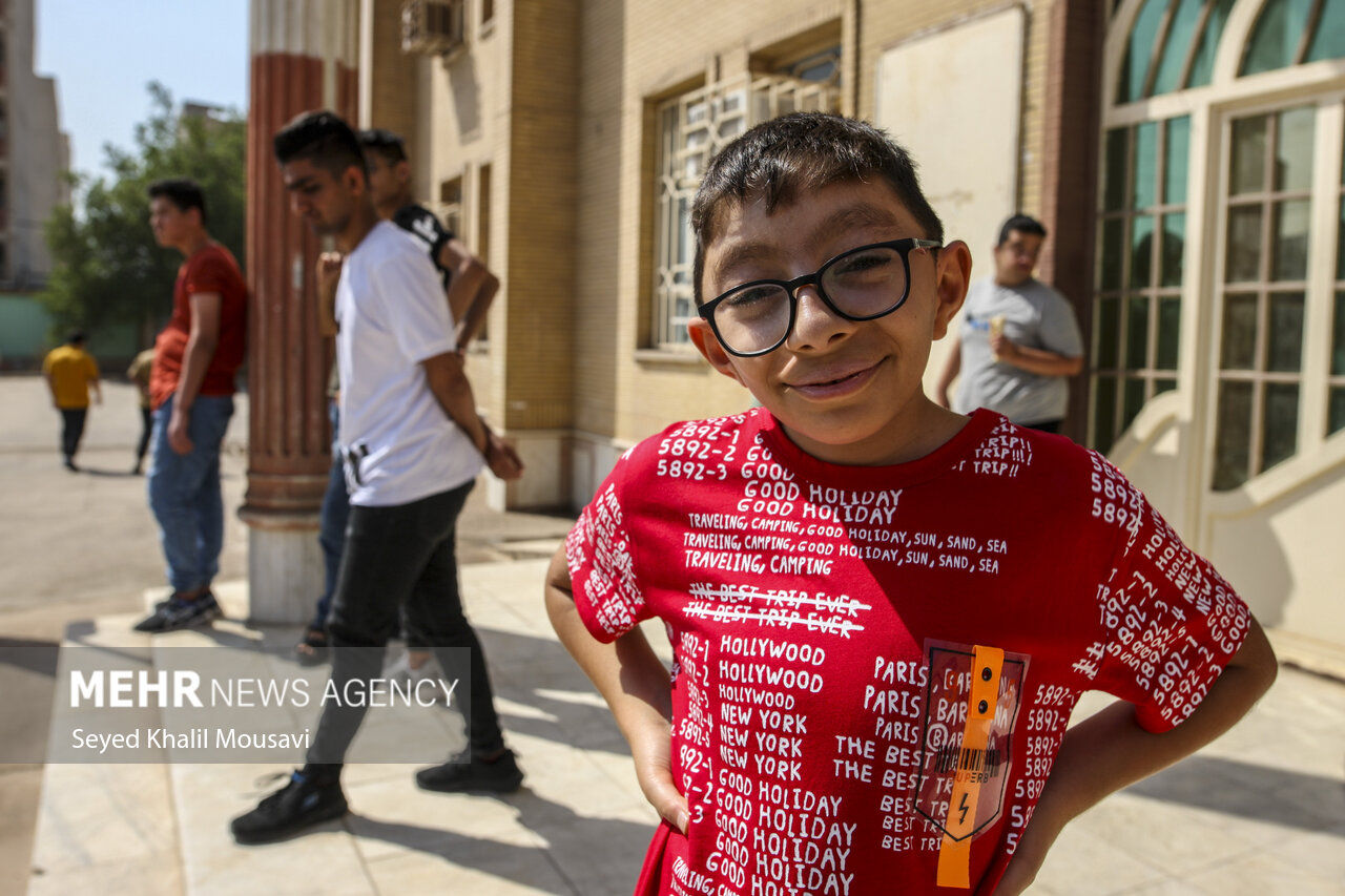 دعوت بچههای مدرسه پسرانه رستگاران برای حضور در جشن امت احمد(ص)