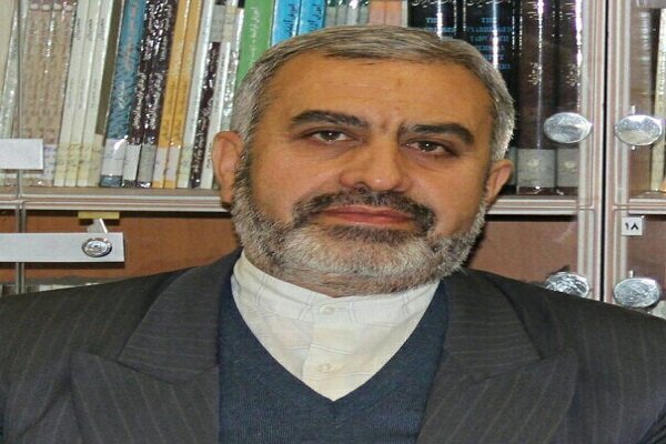 دعوت شاعر و هنرمند ارومیه ای از مردم برای مشارکت در
انتخابات