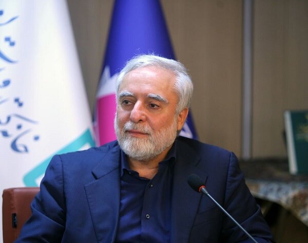 دغدغه بنیاد ایران‌شناسی شناساندن هویت ارزشمند ایرانی اسلامی
است