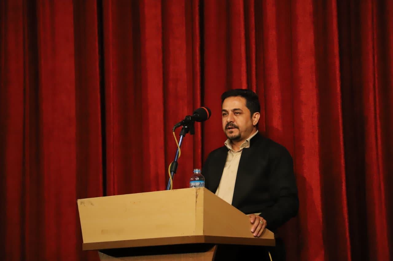 دفاع از مردم حق و وظیفه شوراها است