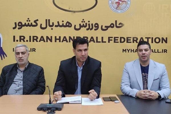 دفاع رییس فدراسیون هندبال از مربی جوانان/به نوجوانان مشورت می دهد