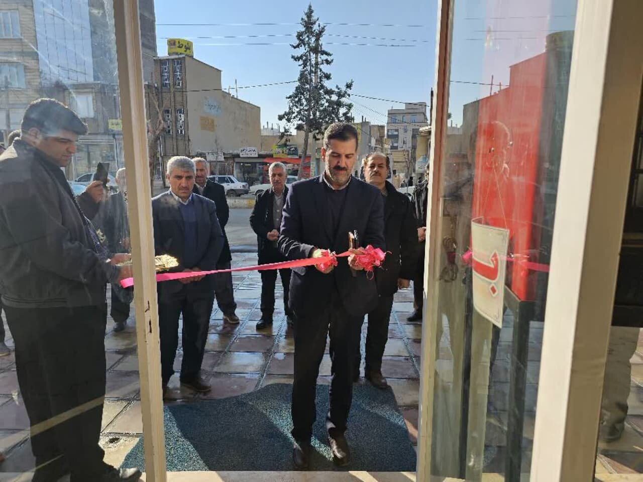 دفتر و شرکت خدمات زیارتی کردستان در کامیاران افتتاح شد