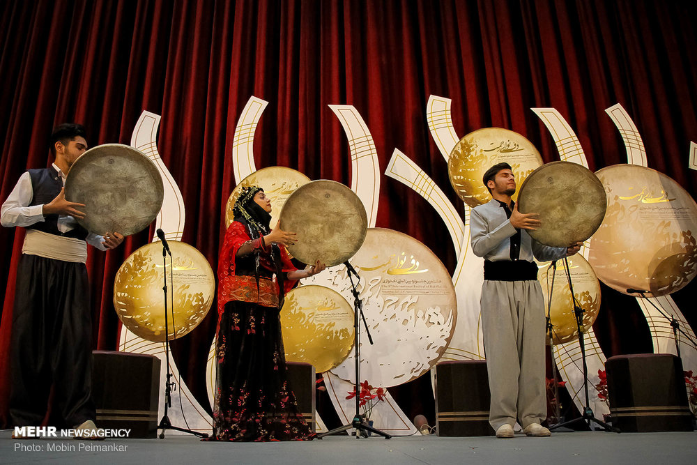 دفنوازی پوششی از معنویت و عرفان/سنندج پایتخت دف
جهان