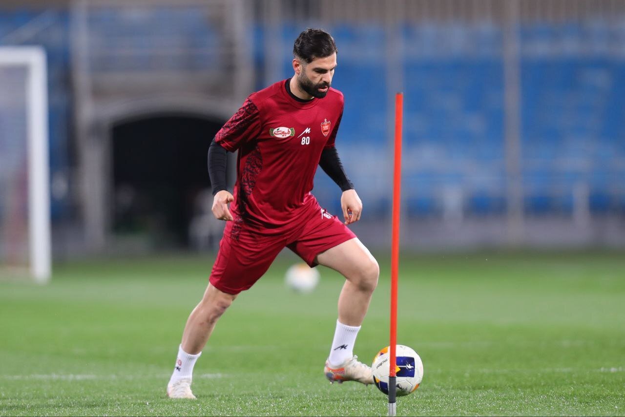 دلیل خروج هافبک نیمکت‌نشین از لیست مازاد پرسپولیس مشخص شد