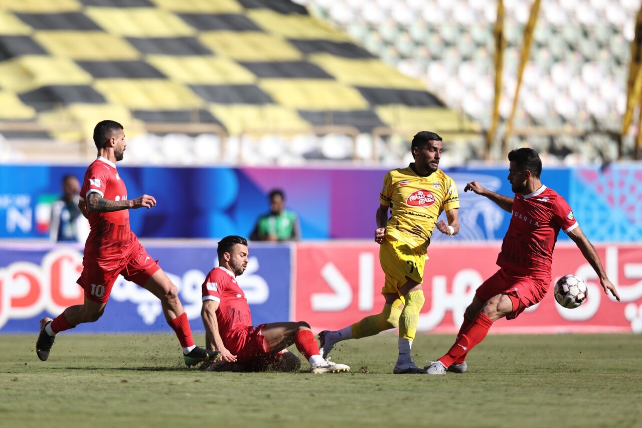 دلیل شکست پرسپولیس مقابل فجر مشخص شد/ خودزنی عجیب سرمربی سرخپوشان