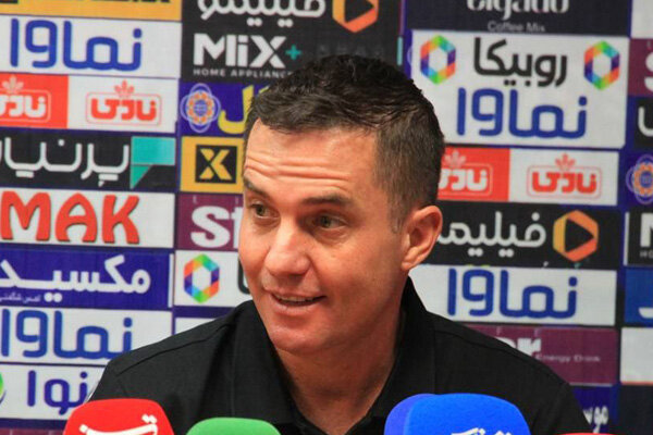 دلیل گرفتن صدر جدول از استقلال/پرسپولیس روی پیروزی تمرکزکرده است