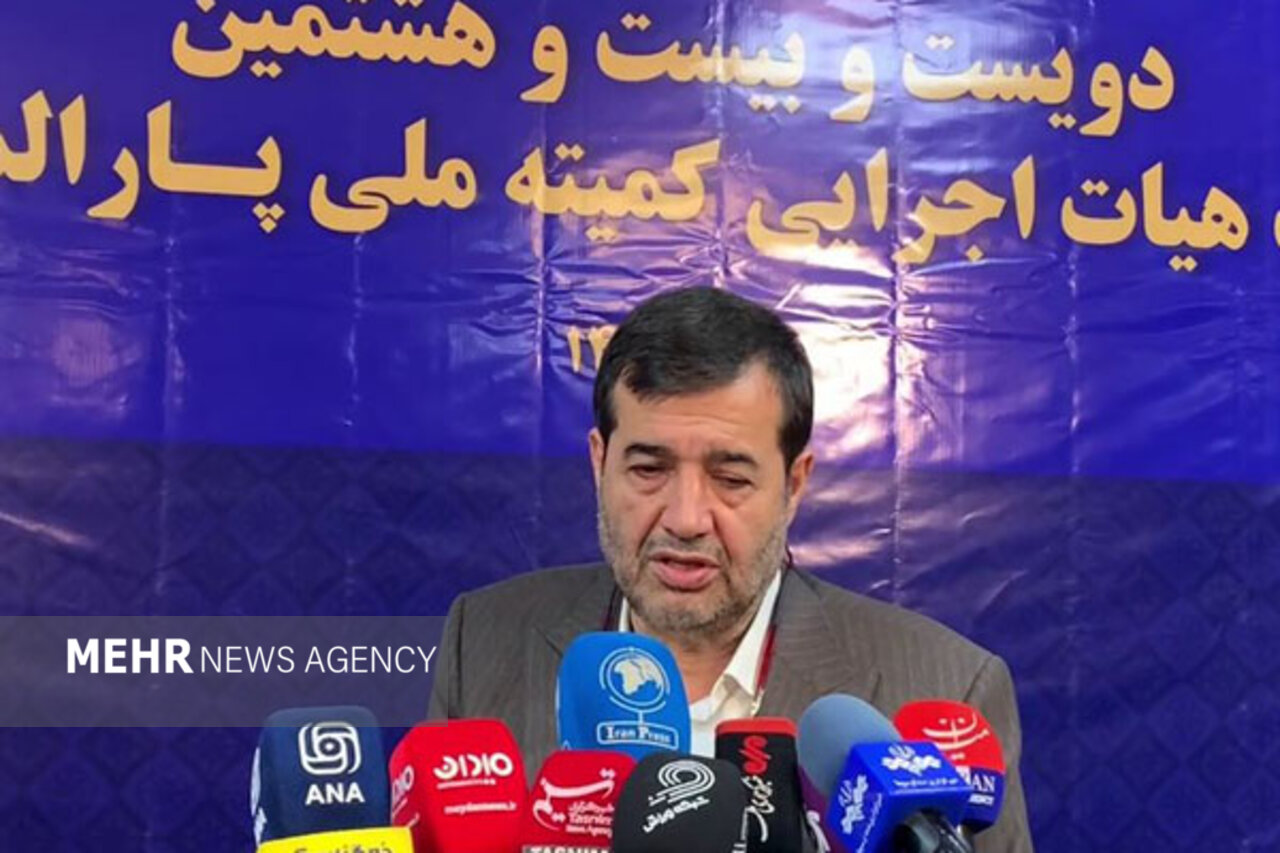 دنیامالی: آزادی با سلام و صلوات درست نمیشود؛ لیگ فوتبال با VAR