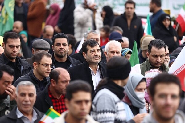 دنیامالی: با قدرتمان، استقلالمان را حفظ میکنیم/ دشمن مایوس شد