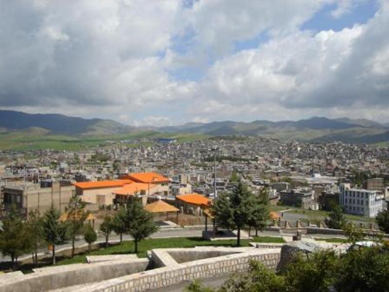 دنیای آبشارهای خودجوش فصلی کامیاران