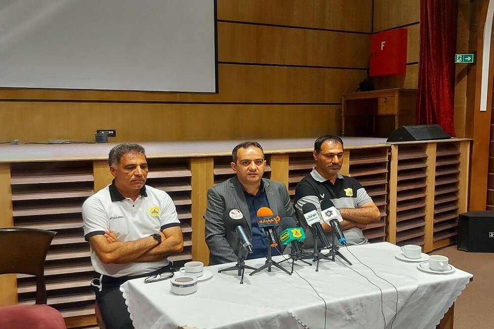 دو بازیکن با قرارداد ۴۰ برابری به استقلال رفتند!