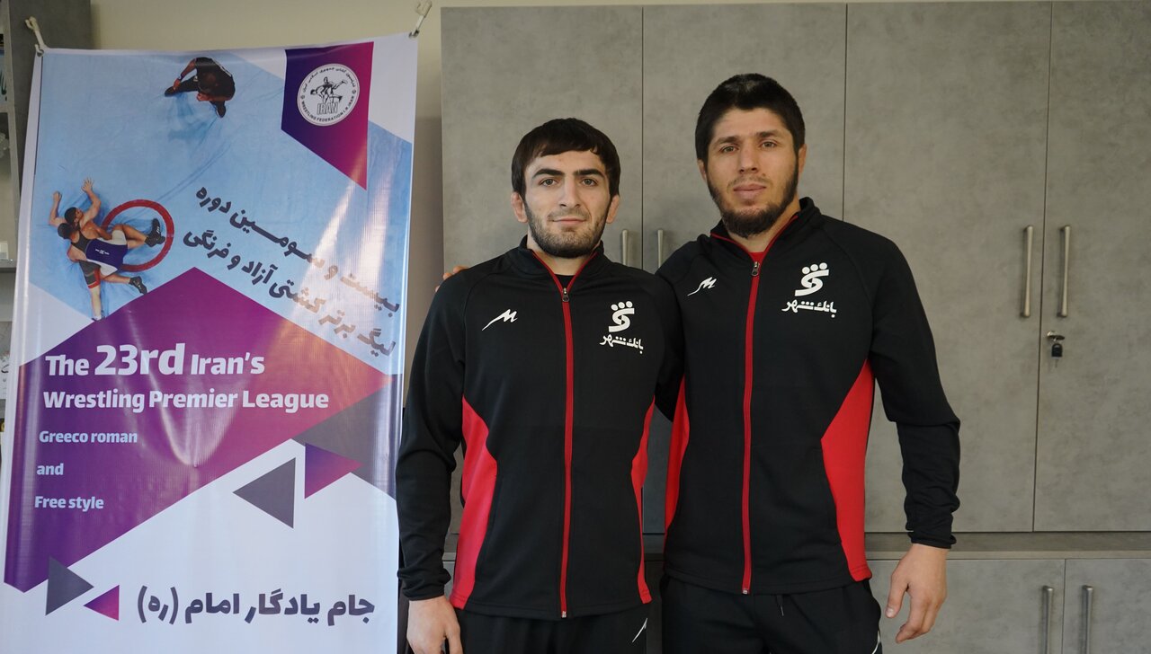 دو کشتی گیر روس به لیگ ایران پیوستند