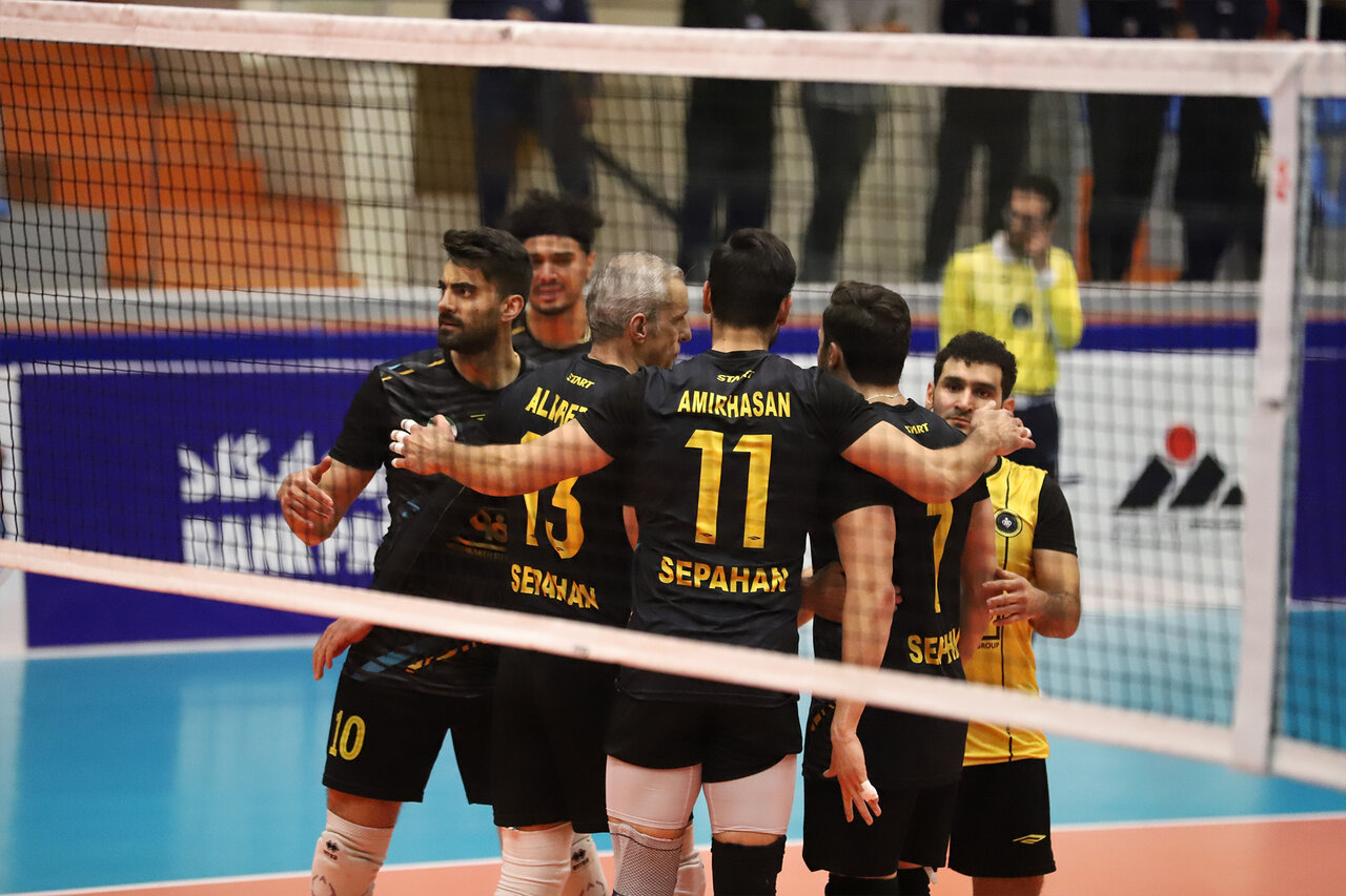 دوئل حساس والیبالیها برای کسب اولین پیروزی در لیگ
