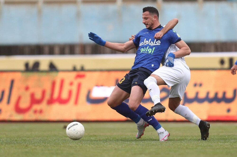 دوری سه هفتهای مهاجم استقلال از میادین