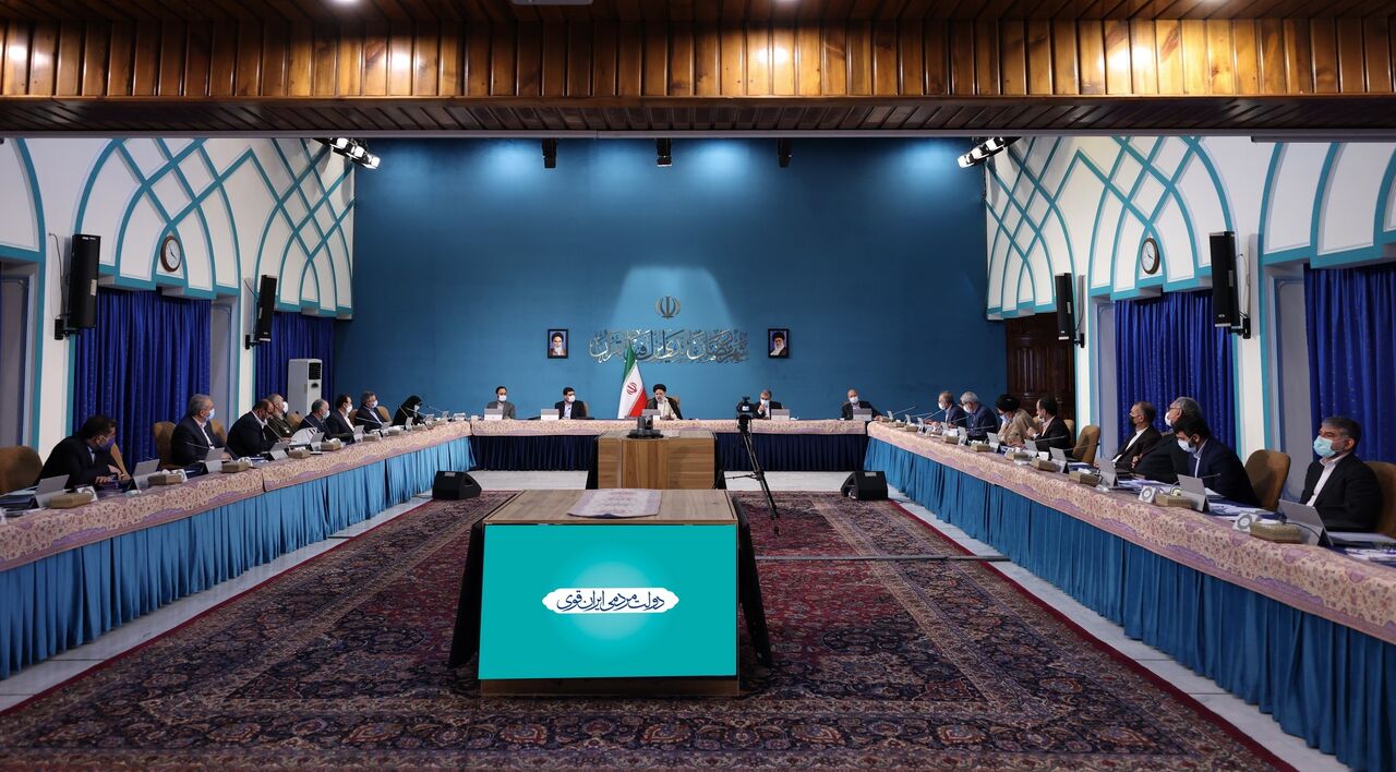 دولت سیزدهم سهگانه اقتصاد، سلامت و آموزش را به درستی مدیریت کرد