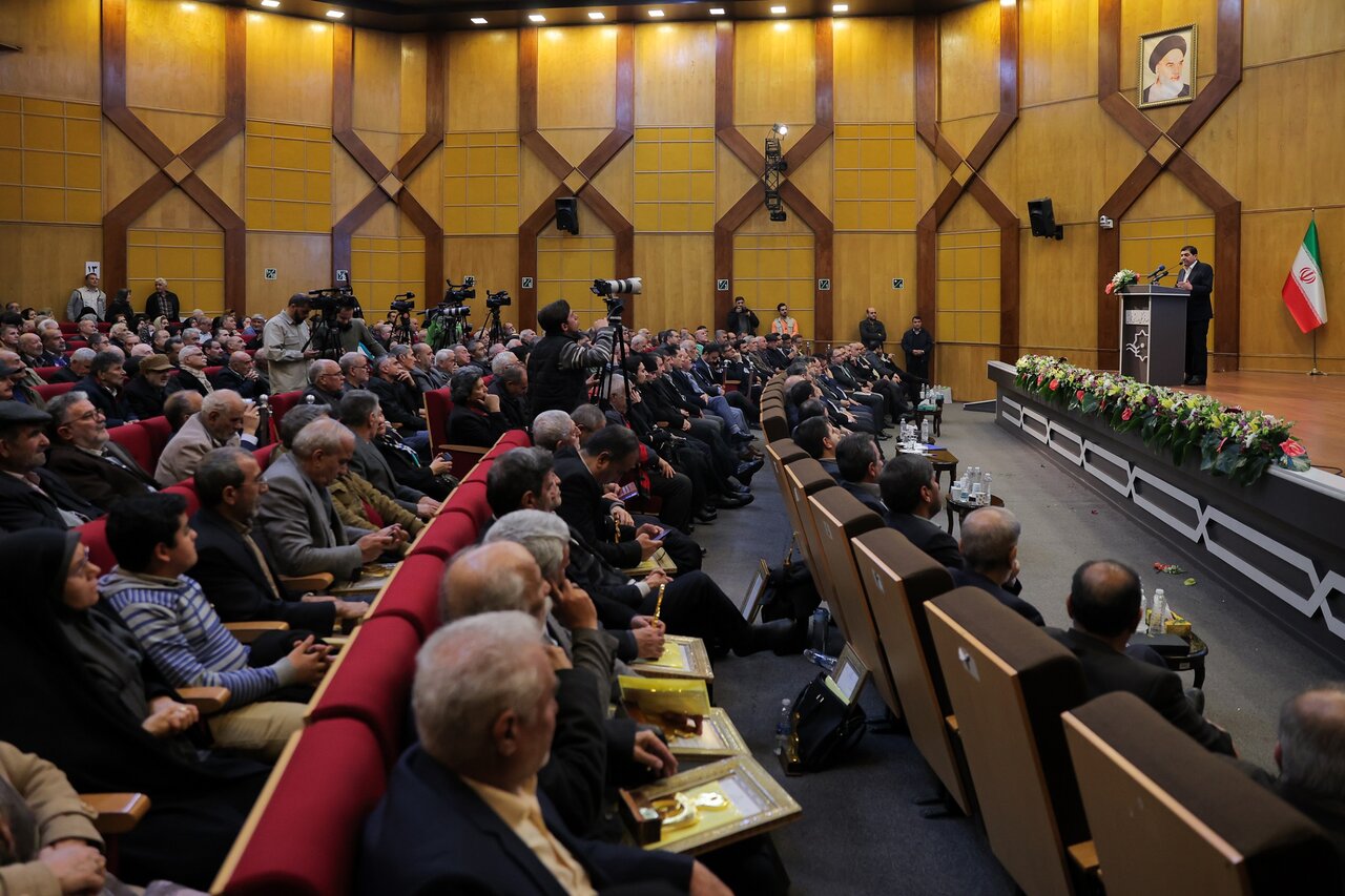 دولت پیگیر متناسب‌سازی حقوق بازنشستگان تأمین اجتماعی است