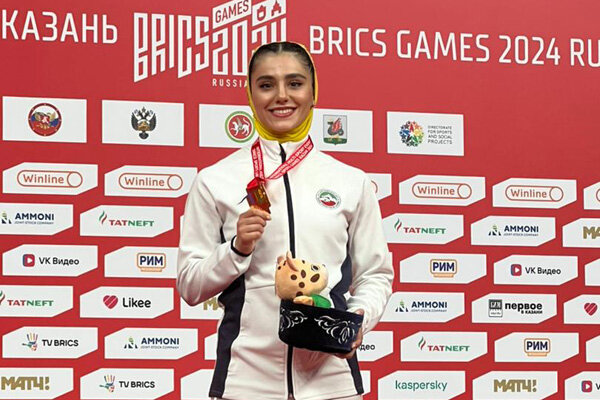 دومین طلای کاروان ایران را هم ووشو گرفت/ زهرا کیانی قهرمان شد