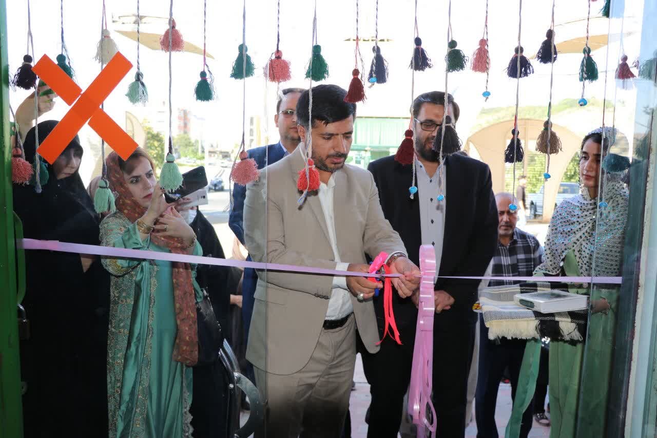 دومین نمایشگاه مد و لباس کردی در سنندج آغاز به کارکرد