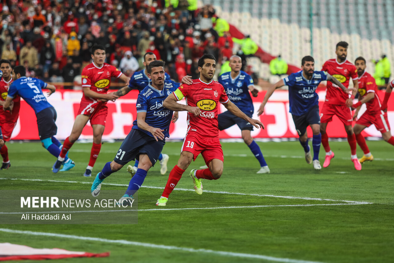 دیدار استقلال و پرسپولیس در هفته دوازدهم برگزار خواهد شد
